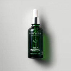 Vitamīnu eļļa Madara 50ML, bagātināta ar naktssveces, gurķenes un aveņu sēkliņu eļļām, kā arī smiltsērkšķa un mežrozītes ekstraktiem, kas sniedz enerģiju un mitrina ādu